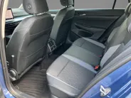 Volkswagen Golf Variant 1.5 eTSI 110KW/150PK DSG Life Edition · Trekhaak · Stoelverwarming · 360° camera + Parkeersensoren · Fabrieksgarantie t/m 28-10-2027 of 100.000KM