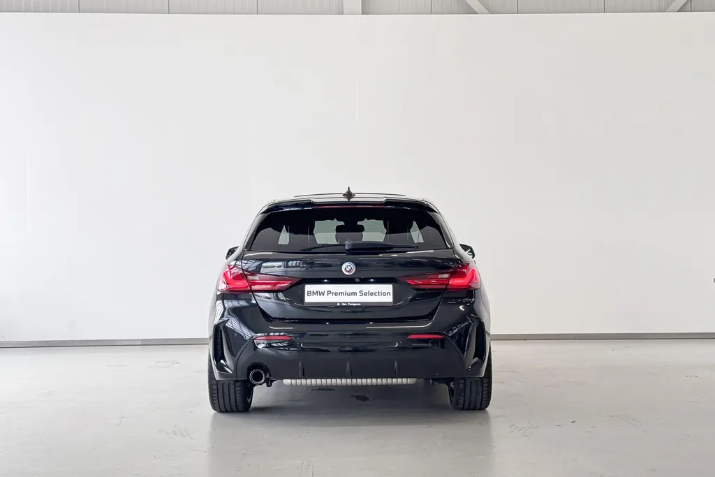 BMW 1 Serie 118i Business Edition M Sport Plus Pack