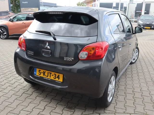 Mitsubishi Space Star 1.2 Invite Automaat AllSeasons | LM velgen
