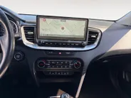 Kia XCeed 1.0 T-GDi DynamicPlusLine | Stoel- en stuurverwarming | Keyless entry/start | Achteruitrijcamera | Parkeersensoren achter | Apple/Android Carplay | Cruise control | Climate control | Navi