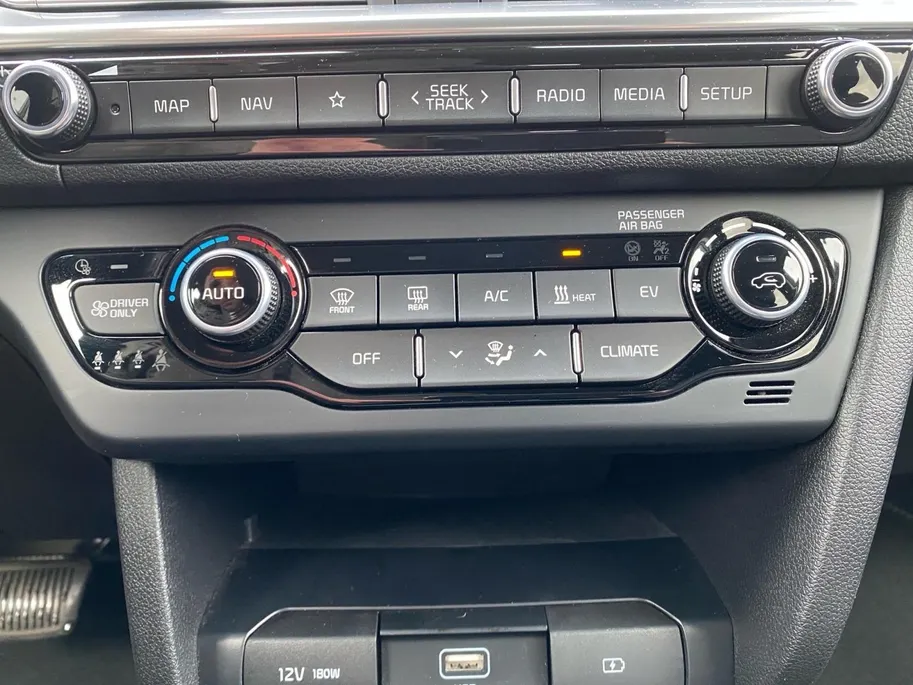 Kia e-Niro Edition 64 kWh | Navigatie | Climate control | Parkeer camera | Stoel + Stuurverwarming