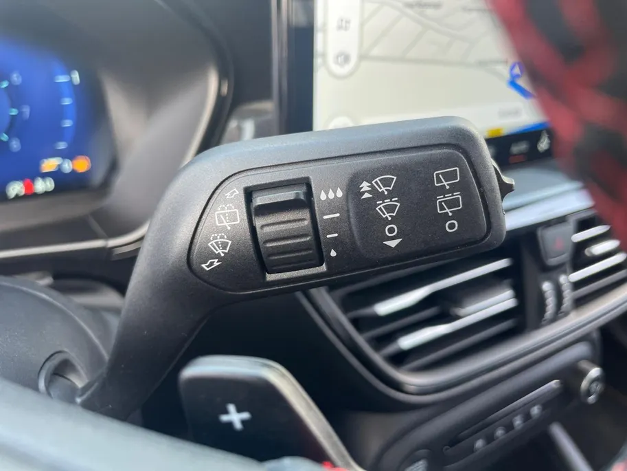 Ford Focus 1.0 EcoBoost Hybrid ST-Line *Automaat*Navi+Camera*Climate Control*Carplay*Lm.Velgen*ST Line*Zeer nette auto!