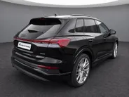 Audi Q4 e-tron 45 quattro 286pk S Edition 82 kWh · Trekhaak · 21'' Velgen · Apple/Android Car Play · Camera · Stoelverwarming ·