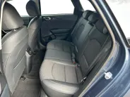 Kia Ceed Sportswagon 1.0 T-GDi DynamicPlusLine | Apple Carplay / Android Auto | Navigatiesyteem | Parkeersensoren + Camera Achter | Licht + Regensensor | Stoel + Stuurverwarming | Cruise Control | Climate Control | Rijstrooksensor + Correctie |