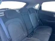 Hyundai Kona EV Fashion 64 kWh 204PK | Warmtepomp | Navigatie | Apple Carplay & Android Auto | Adaptive cruise control | Open dak | Head-up display | Achteruitrijcamera |