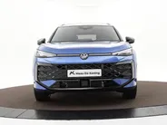 Volkswagen T-Roc R-Line First Edition 1.5 eTSI 150 PK 6 versn. DSG · Assistance Pakket · Multimedia Pakket · Park & Comfort Pakket · Voorraad OUTLET · Prijs is inclusief inruilpremie ·