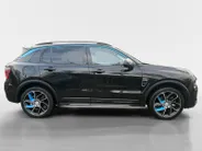 Lynk & Co 01 1.5 Apple Carplay/Android Auto , stoelverwarming , panoramadak , navigatiesysteem full map , camera 360 , elektrisch verstelb. bestuurdersstoel met geheugen , elektrisch bedienbare achterklep ,                                               lichtmetalen ve
