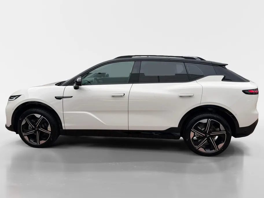 Voyah Courage Performance Edition 80 kWh Full Option | Open dak | 360* Camera | Head Up Display | Adaptief Cruise Control | Stoel koeling,-verwarming & massage| 435 PK |