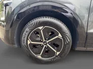 Kia Niro 1.6 GDi Hybrid DynamicPlusLine | Head up display | Elektrische achterklep | Stoel-en stuurverwarming | Lederen bekleding | Schuif/kantel dak | Parkeersensoren v +a