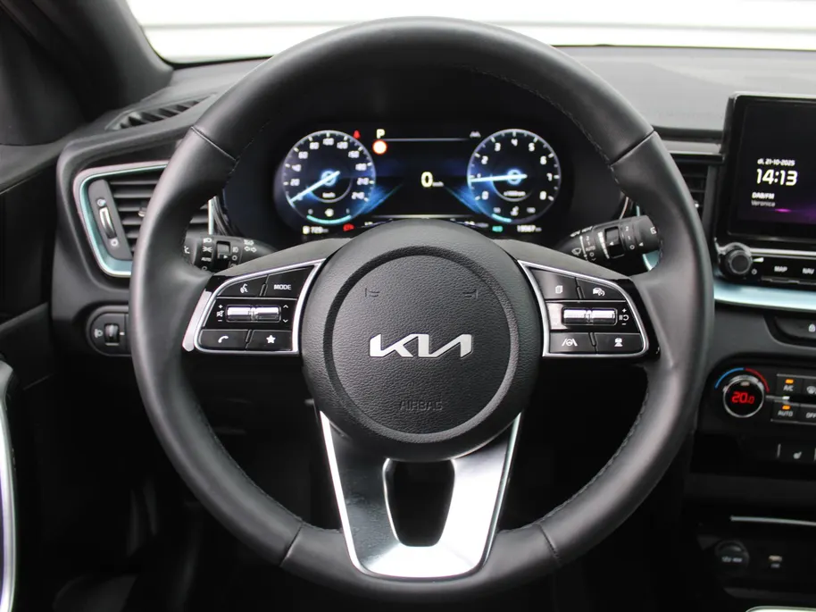 Kia Ceed 1.0 T-GDi MHEV Design Edition | Stuur-/stoelverwarming | Cruise adapt. | Camera | 16" LM | Dodehoekdetectie | JBL audio | LED |