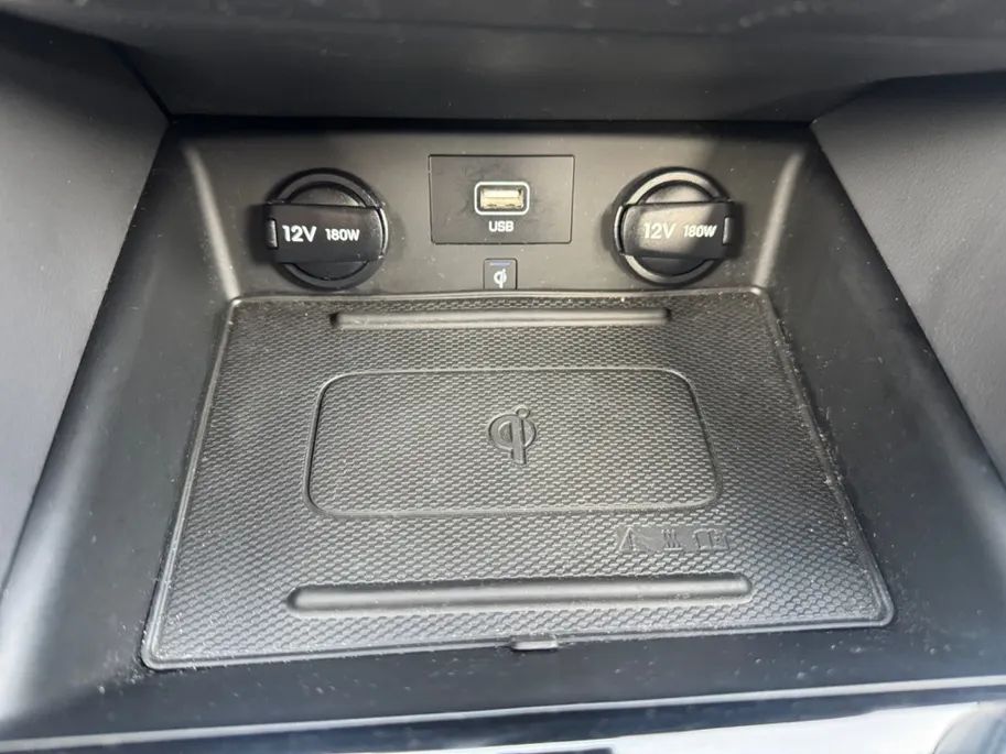 Hyundai IONIQ 1.6 GDi Premium +