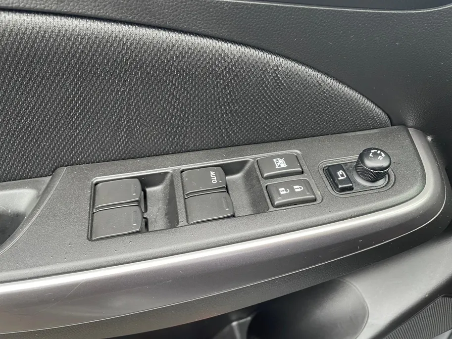 Suzuki Swift 1.2 Style Smart Hybrid | Navigatie| Climate Control| Stoel verwarming| Camera| Parkeersensoren| Multimedia systeem| Keyless start | Dealer onderhouden