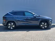 Hyundai Kona 1.6 GDI HEV 141pk DCT Premium + Trekhaak! / Org. Nederlands / Navigatie + Camera / Climate en Cruisecontrol /