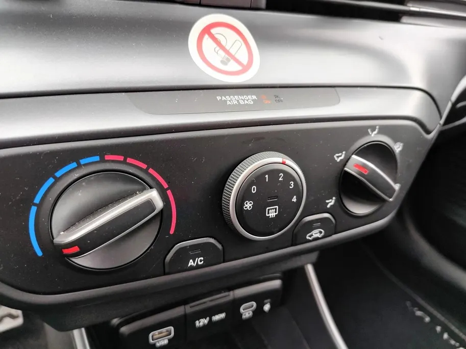 Hyundai Bayon 1.0 T-GDI Comfort | Als nieuw! | Automaat | Carplay! | Incl. 12 maanden garantie, APK, Onderhoudsbeurt etc. Premiumpakket gratis! |