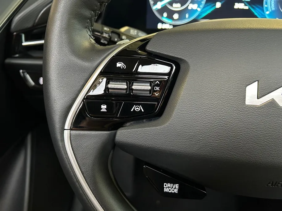 Kia Niro 1.6 GDi PHEV DynamicPlusLine | Apple Carplay / Android Auto | Navigatiesysteem | Stoel  + Stuurverwarming | Elektrisch Schuif / Kanteldak | Licht + Regensensor | Parkeersensoren Voor + Achter | ParkeerCamera  Achter | Elektrisch Bedienbare Achterklep | 18