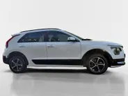 Kia Niro 1.6 GDi Hybrid DynamicLine | Enkele kleuren op voorraad bel voor info | NU MET €3.000 inruilpremie en €1000 voorraadvoordeel!