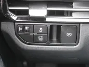 Kia Sportage 1.6 T-GDi Hybrid DynamicLine | Stuur-/stoelverwarming | Camera | Elek. stoelverstelling | Cruise adapt. | LED |  Telefoonlader | 18' LM | Clima |