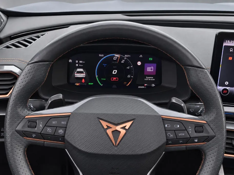 CUPRA Formentor 1.4e-Hybrid 180kW/245PK VZ · Panoramadak · Trekhaak · BEATS audio · Camera + Parkeersensoren