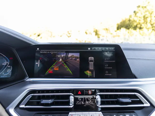 BMW X5 xDrive45e High Executive | M-pakket | Panoramadak | HUD