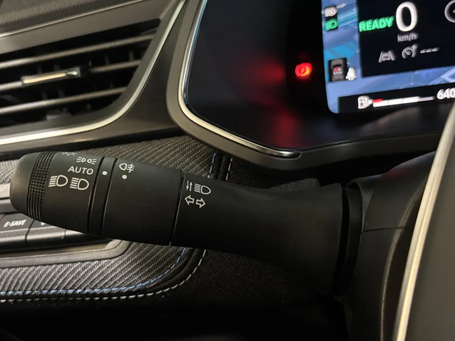 Renault Captur 160PK E-Tech Full Hybrid Esprit Alpine Automaat | DEMO | Sidebars | Adaptive Cruise Control | Camera | Digital Cockpit | Apple CarPlay/Android Auto | Climate Control | Parkeersensoren | Lichtmetalen Velgen |