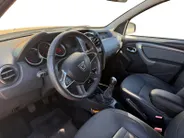 Dacia Duster 1.2 TCe Black Shadow | Trekhaak | Navigatie | Bluetooth | Cruise Control | Camera | Parkeersensoren | Onderhoudshistorie | 12 Maanden BOVAG Garantie
