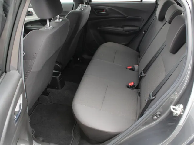 Suzuki Swift 1.2 Style Smart Hybrid | € 2200,- DEALERKORTING! | Snel Rijden!