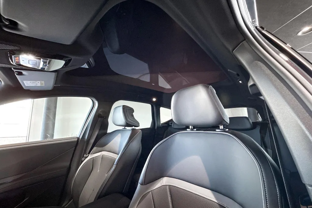 BMW iX3 50 xDrive 113 kWh