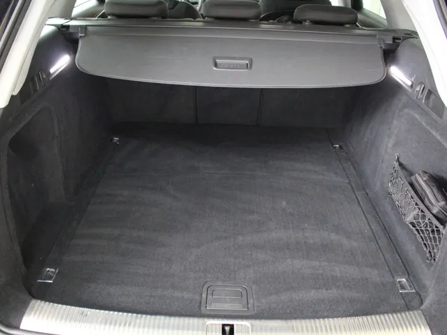 Audi A4 Avant 35 TFSI Pro Line Navigatie | Parkeersensoren | All Season Banden | Dealeronderhouden