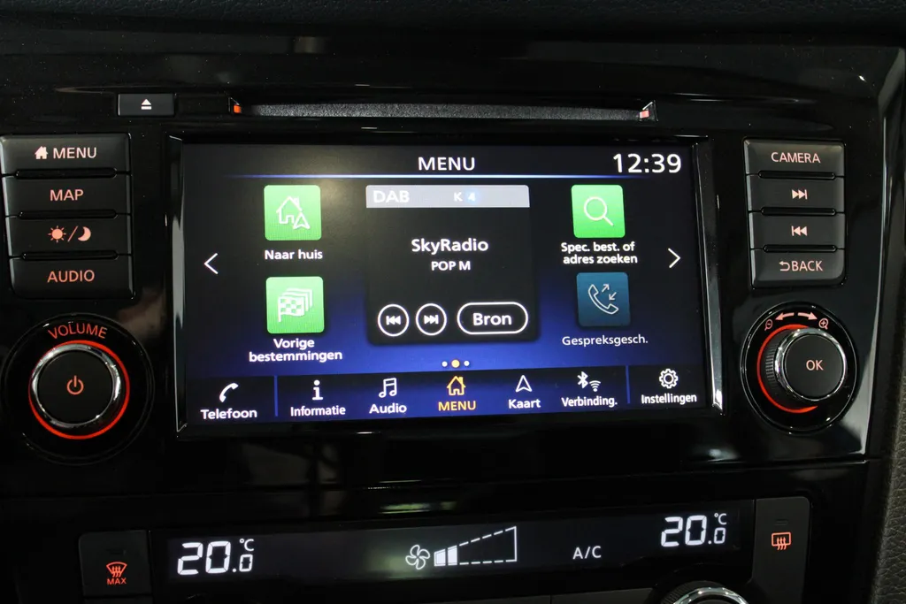 Nissan QASHQAI 1.3 DIG-T Design Edition | Trekhaak | Navigatie | 360grd camera | Zeer nette auto | pdc voor en achter | Climate controle | Cruise controle | Dealer onderhouden | I-key |