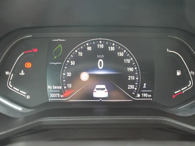 Renault Clio 1.0 TCe Intens | Climat Control | Navigatie groot scherm| Half leder |