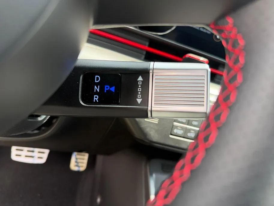 Hyundai Kona Electric N Line Business 64.8 kWh | UIT VOORRAAD LEVERBAAR | SUPER GAVE ACTIE, TOT €2.500,- KORTING | PROFITEER NU | OP=OP |