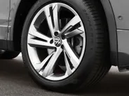 Volkswagen Tiguan 1.4 TSI 245pk DSG eHybrid R-Line Business · Apple/Android Car Play · Wegklapbare Trekhaak · Alarm · Dodehoek Detectie · Stoel-& Stuurverwarming · 19'' Inch ·
