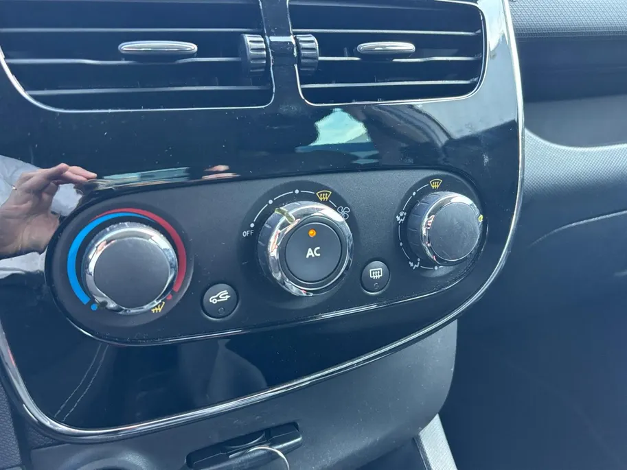 Renault Clio Estate 0.9 TCe Expression | Trekhaak | Navigatie | Airco | 12 maanden garantie! |