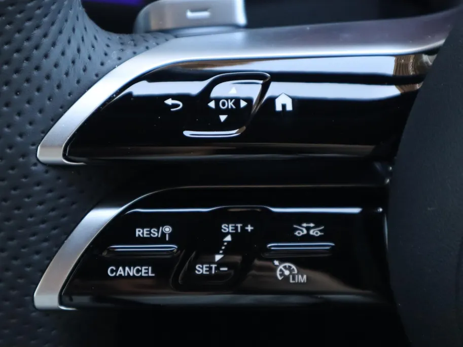 Mercedes-Benz GLC 300e 4MATIC Business Solution AMG l Keyless l Memory l Achteruitrij camera