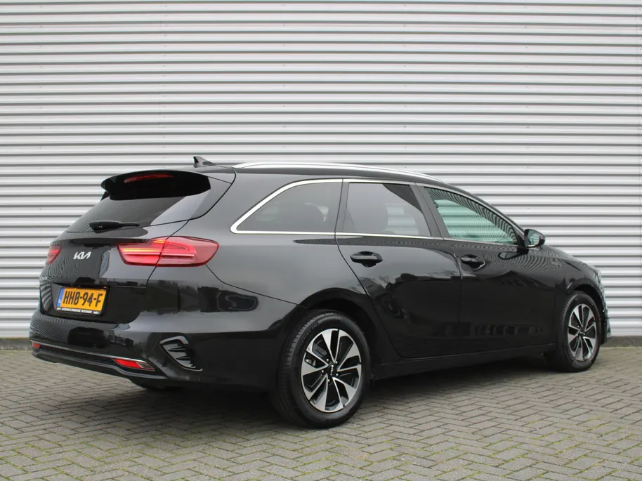 Kia Ceed Sportswagon 1.0 T-GDi MHEV Design Edition | Stuur-/stoelverwarming | Cruise adapt. | Camera | 16' LM | Dodehoekdetectie | JBL audio | LED |