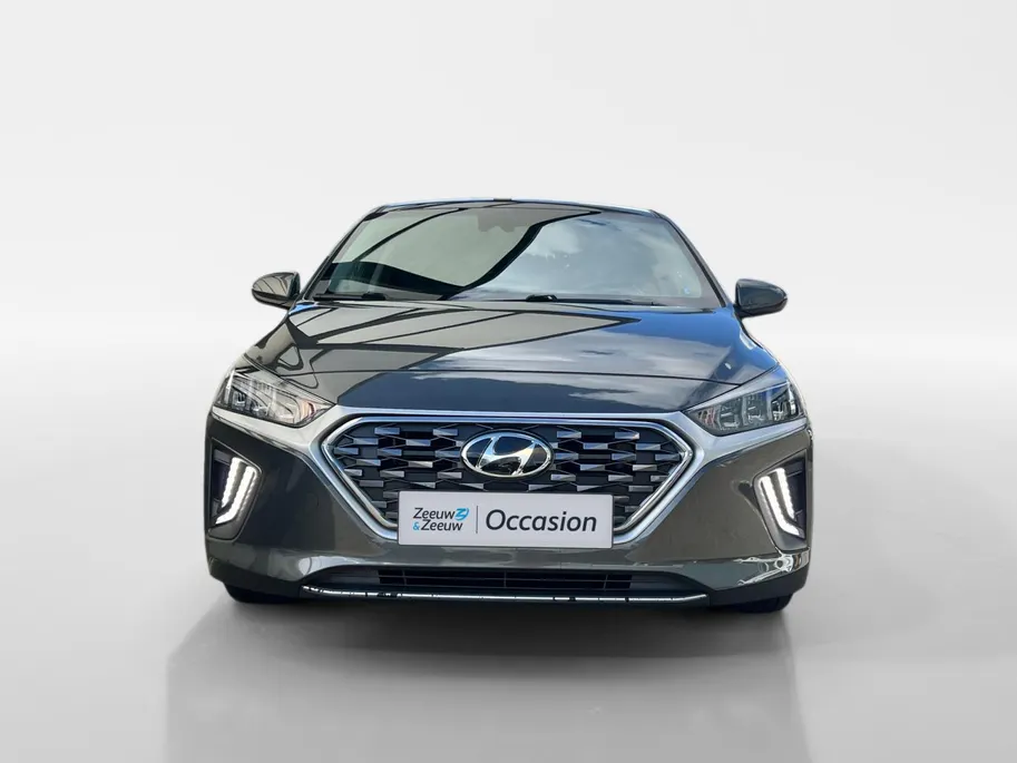 Hyundai IONIQ 1.6 GDi PHEV Premium 142PK | 52km elektrisch WLTP | Navigatie | Trekhaak | Climate Control | Apple Carplay & Android Auto | Parkeersensoren rondom | Stoel- en stuurverwarming |