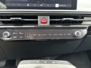 Kia EV6 Light Edition 63 kWh | *Demo direct beschikbaar* | Navi | Camera | Adaptieve Cruise | Clima | Stoel-/Stuurverwarming | Privacy Glass | Apple Carplay | Android Auto