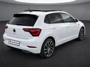 Volkswagen Polo 1.0TSI/95PK R-Line-Edition · Panoramadak · Camera + Parkeersensoren · Apple/Android Car Play · Stoelverwarming · Apple/Android Car Play · Clima · Info Active Display ·