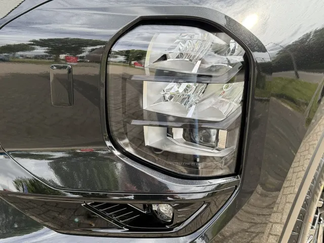 Mitsubishi Outlander 2.4 PHEV Black Edition | NIEUW | Leder | Panoramdak | App Connect | Keyless | Head-Up