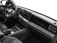 Volkswagen Tiguan 1.5 eHybrid 272pk DSG R-Line Business · Trekhaak · Panoramadak · Dodehoeksensoren · Apple/Android Car Play · Camera · Garantie t/m 23-08-2028 of 100.000km