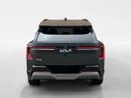 Kia EV5 Plus 81.4 kWh | 3000,- INRUILVOORDEEL | nieuw te bestellen | Geventileerde Stoelen | Stoel/Stuurverwarming |