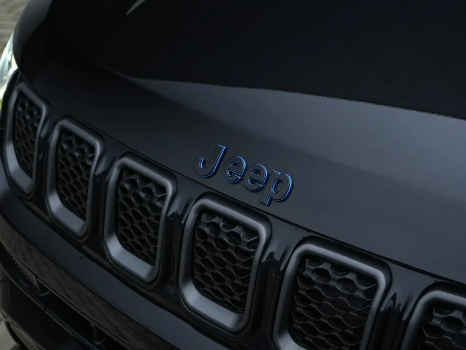 Jeep Compass 4xe 240 PK Hybrid Summit | Leder | Winter | Navi | Premium | 19'