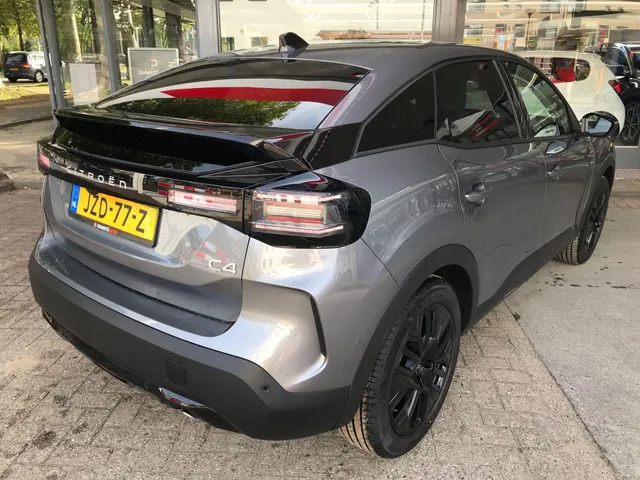 Citroen C4 1.2 Hybrid 145pk Max