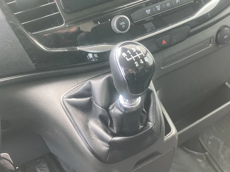 Ford Transit 290 2.0 TDCI 105 pk L2H2 Trend Groot scherm - Apple Carplay/Android Auto - Trekhaak - Laadruimtebescherming