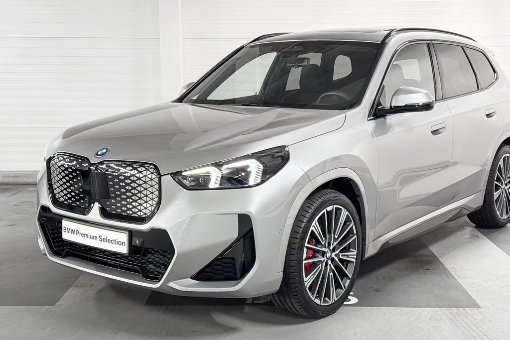 BMW iX1 xDrive30
