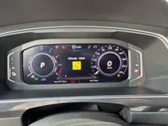 Volkswagen Tiguan 1.4 TSI 245pk DSG eHybrid R-Line Business · Camera · Stuur- & Stoelverwarming · Dodehoeksensor · Parkeer Assistent · Elek. Achterklep · 19'Velgen ·