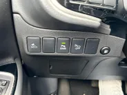 Mitsubishi Outlander 2.4 PHEV Intense Apple Carplay/Android Auto , electronic climate controle , leder , stoelverwarming , lm velgen , cruise , trekhaak .