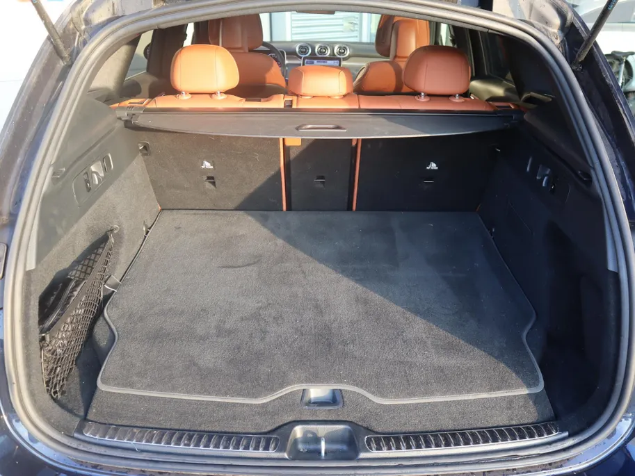 Mercedes-Benz GLC 300e 4MATIC Luxury Line
