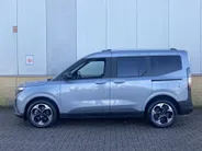 Ford Tourneo Courier Titanium 100% Elektrisch 43kWh 136 pk Apple Carplay/Android Auto - Winterpack - trekhaak