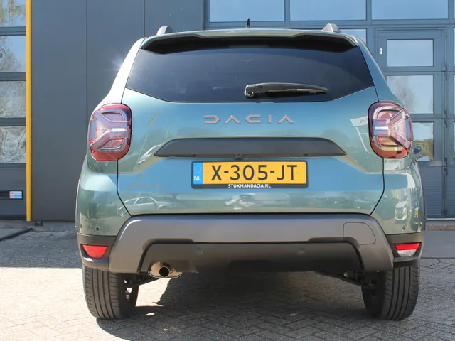 Dacia Duster 1.0 TCe 100 ECO-G Extreme | Stoelverwarming voor | 360 graden camera | Navigatie | Climat Control |